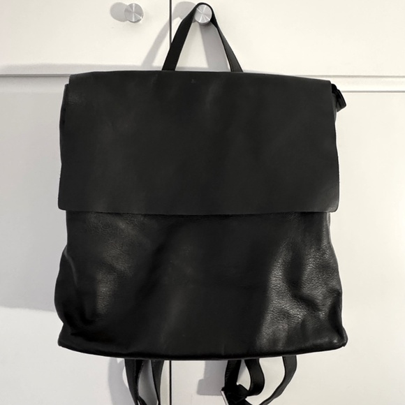EILEEN FISHER BUTTERY LEATHER BACKPACK - Picture 2 of 15